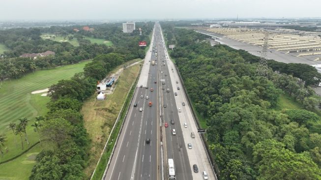 Mobil Tetap Jadi Moda Transportasi Favorit Libur Nataru, Jasa Marga Siagakan Armada Berikut
