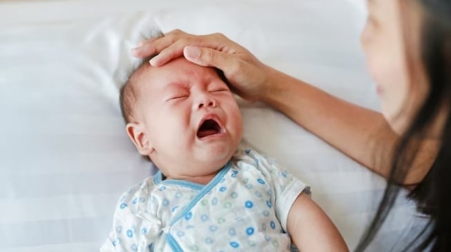 Viral Bayi Meninggal Planet lantaran Kejang, Dokter Spesialis Anak Beri Tips Penanganan Tepat